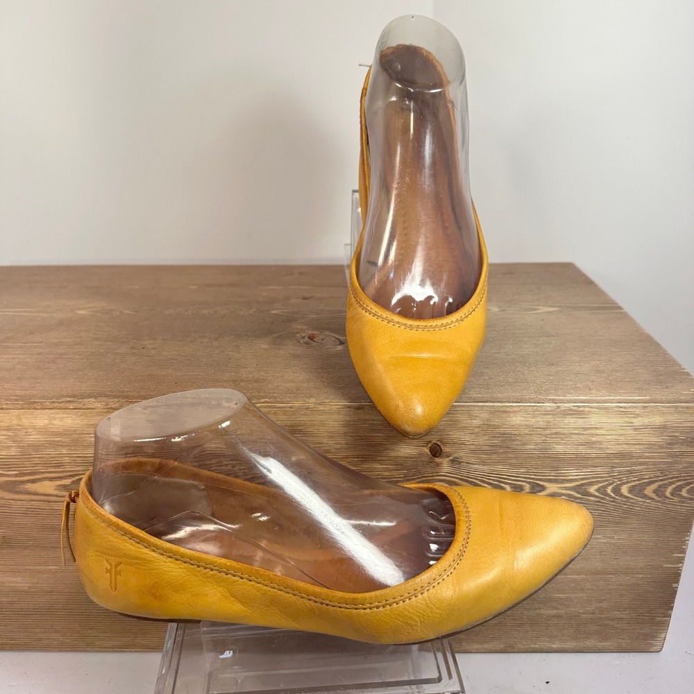 Frye Regina Ballet Flats Women 7.5  Leather Pointed Toe Chic Minimalist Travel
